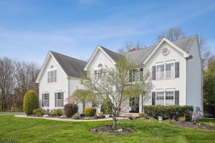 Photo of 19 Valley Wood Drive, Franklin NJ