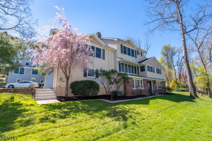 Photo of 22 Lakeview Terrace, Watchung NJ