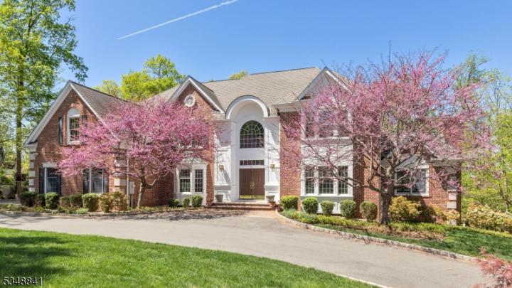 Photo of 2 Willow Woods Trail, Warren NJ