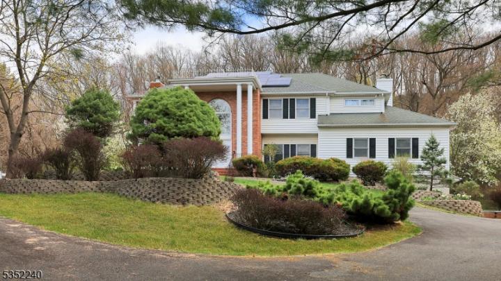 Photo of 943 Washington Valley Road, Bridgewater NJ