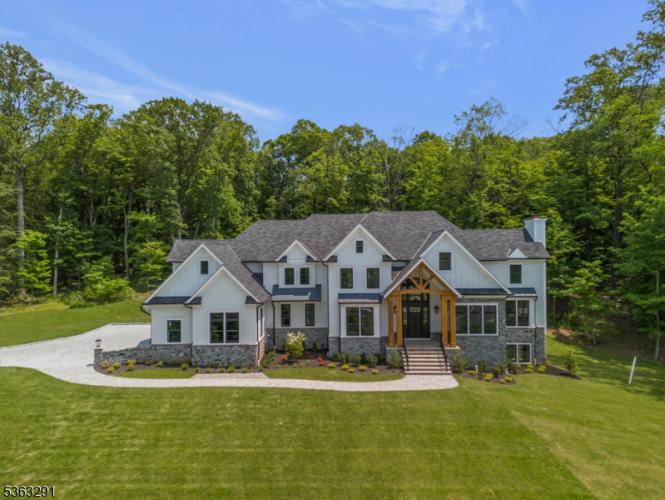 Photo of 8 Cobblestone Court, Warren NJ