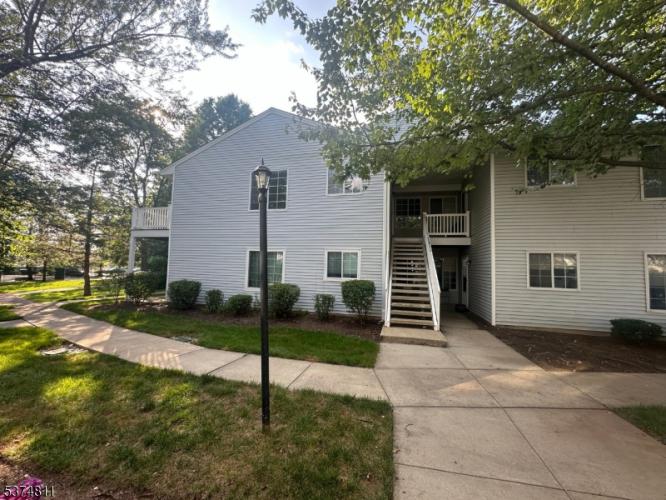 Photo of 66 Mountain Court 66, Bedminster NJ