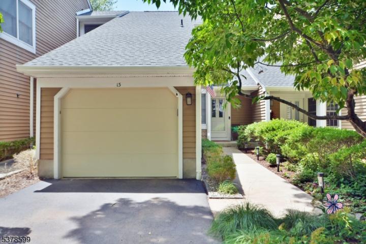 Photo of 13 Eton Court, Bedminster NJ