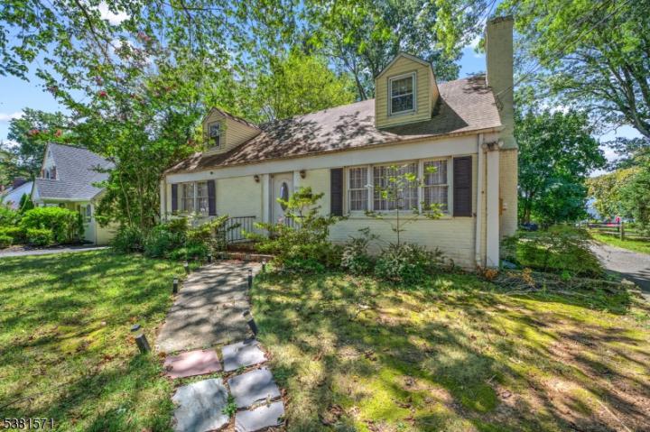 Photo of 341 W End Avenue, North Plainfield NJ