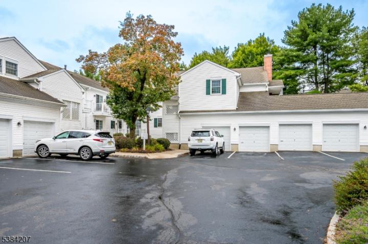Photo of 242 Alexandria Way, Bernards NJ
