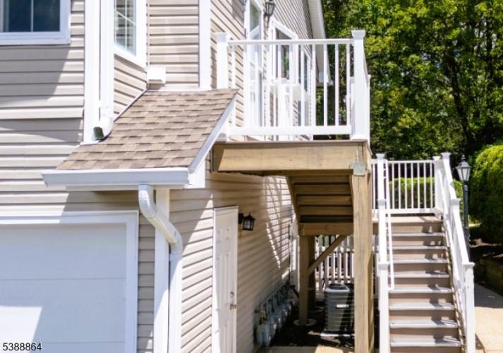 Photo of 10 Morgan Court, Bedminster NJ
