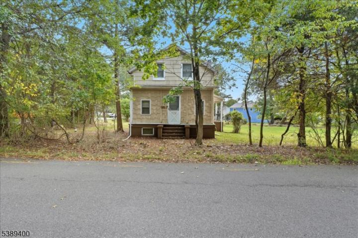 Photo of 225 Irvington Avenue, Franklin NJ