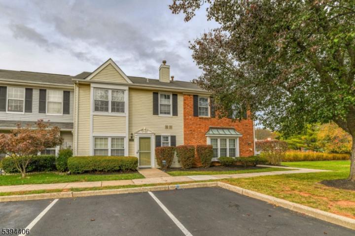 Photo of 391 Inwood Court, Franklin NJ