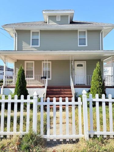 Photo of 601 Thompson Avenue, Bound Brook NJ