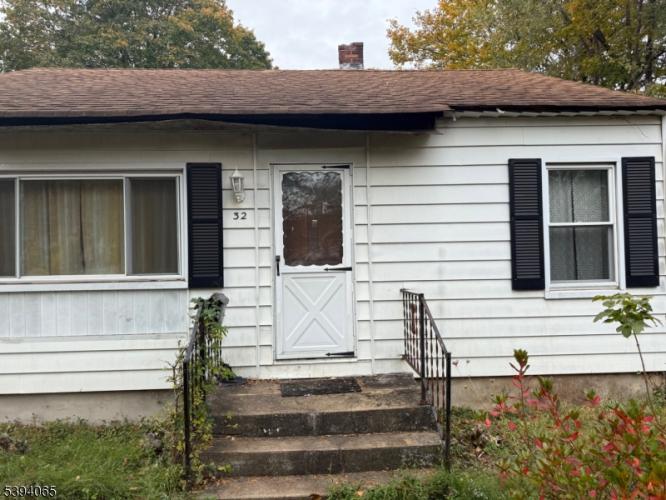 Photo of 32 Hawthorne Drive, Franklin NJ