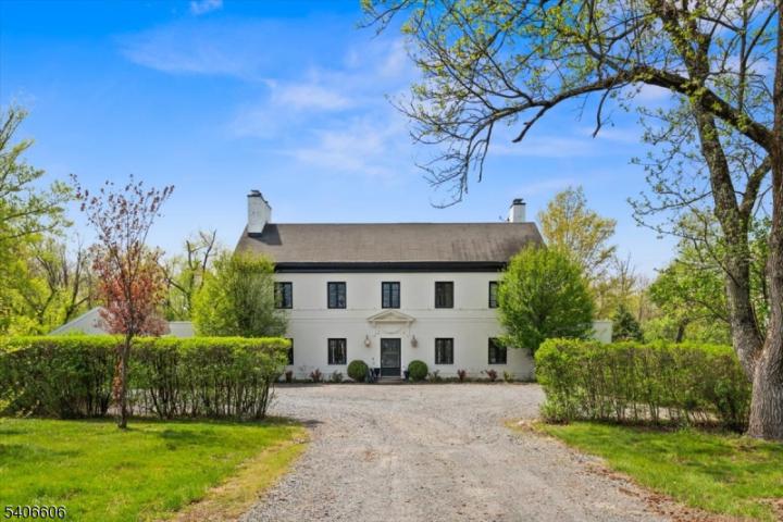 Photo of 1330 Great Road