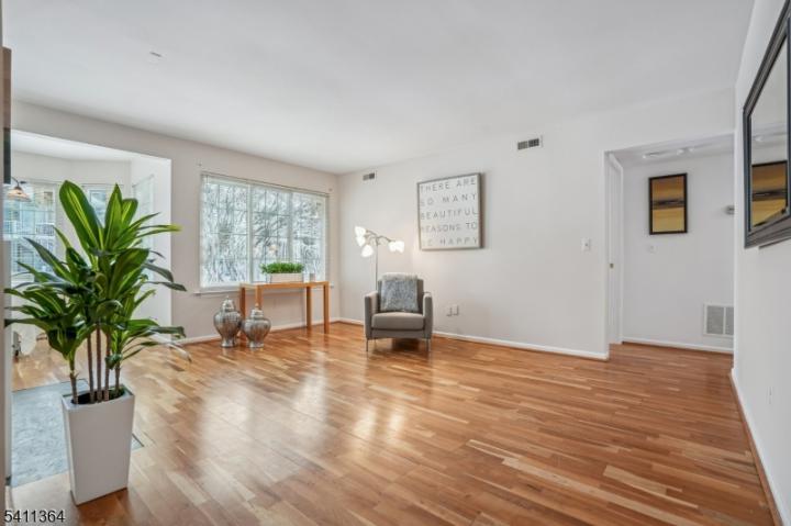 Photo of 42 Fieldstone Road