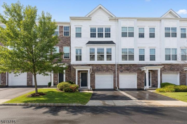 Photo of 303 Saratoga Court