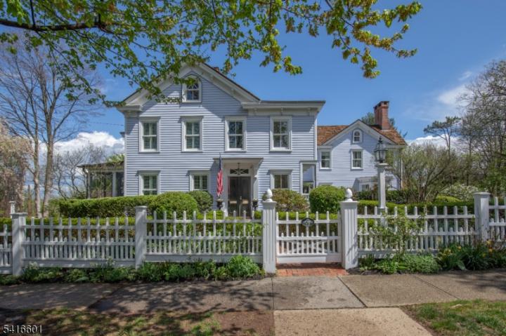 Photo of 160 S Finley Avenue