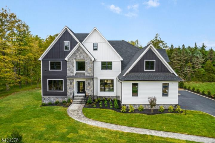 Photo of 3 Brookside Drive, Warren NJ