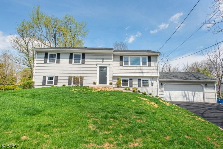 Photo of 52 Galloping Hill Road