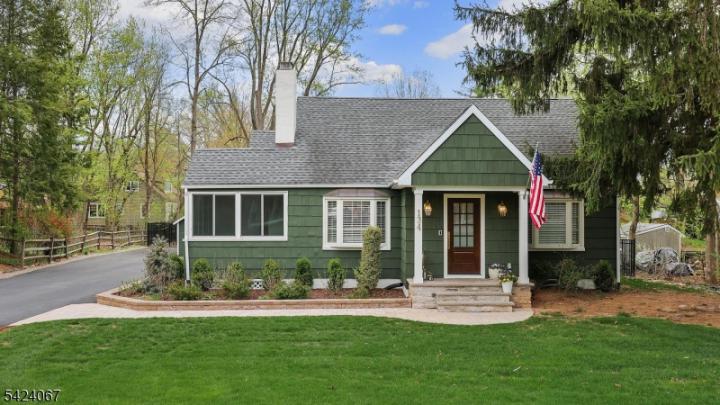 Photo of 134 W Oak Street