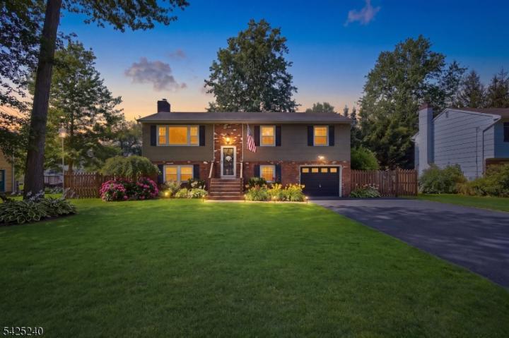 Photo of 241 Woodside Lane