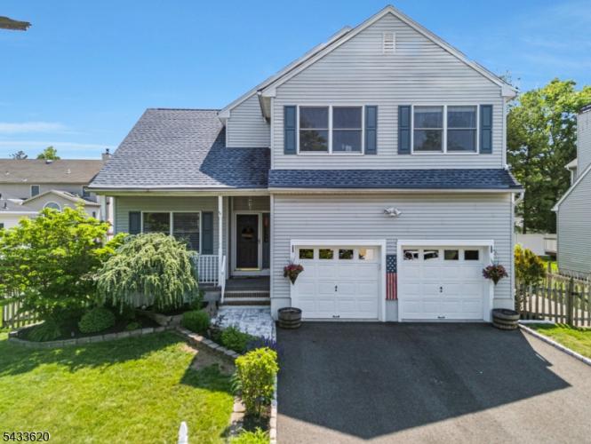 Photo of 228 Woodside Lane