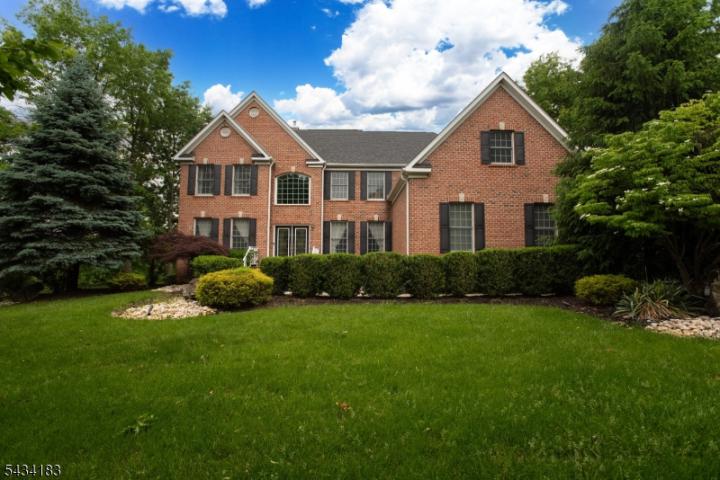 Photo of 4 Windy Hill Road, Green Brook NJ