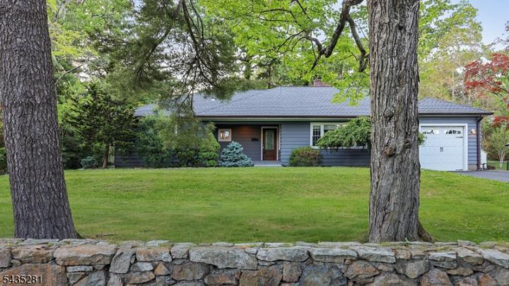Photo of 40 Old Army Road, Bernardsville NJ