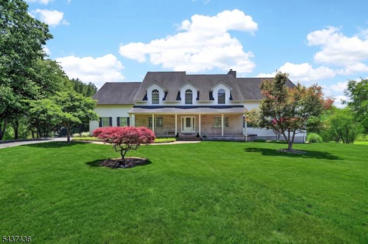 Photo of 905 Kip Lane, Branchburg NJ