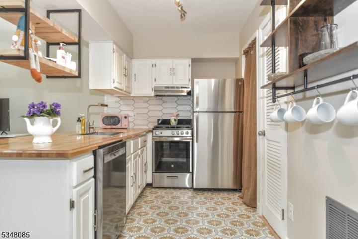 Photo of 3 Davos Drive East 6, Vernon NJ