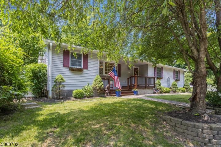 Photo of 130 Lake Iliff Road, Andover NJ