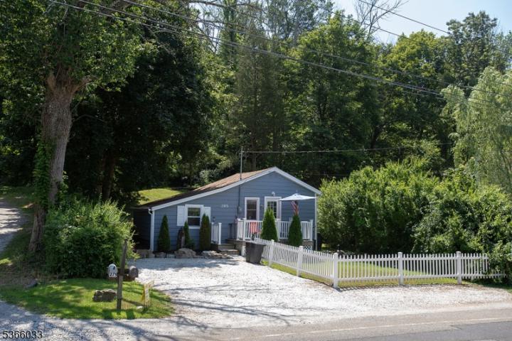 Photo of 285 Stickles Pond Road, Andover NJ