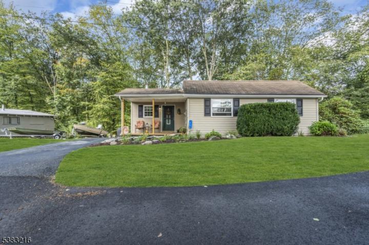 Photo of 11 Henry Budd Circle, Fredon NJ