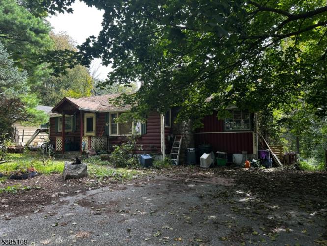 Photo of 8 Shawondasee Road