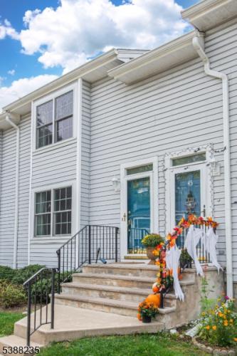 Photo of 43 Village Drive, Hamburg NJ