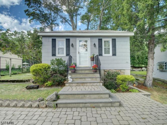 Photo of 146 Monroe Trail, Hopatcong NJ