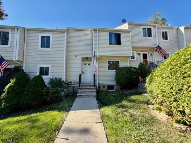 Photo of 15 Shady Lane, Hardyston NJ
