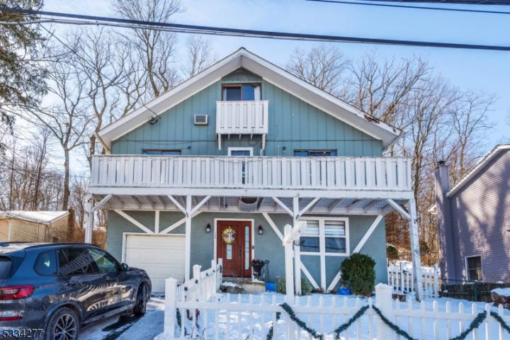 Photo of 208 Maxim Drive, Hopatcong NJ