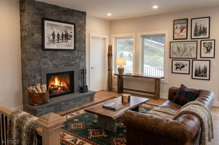 Photo of 10 Alpine Trail