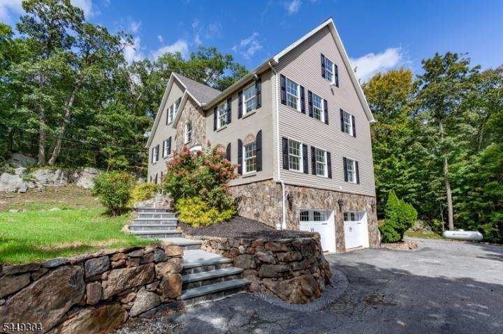 Photo of 14 Hidden Valley Drive