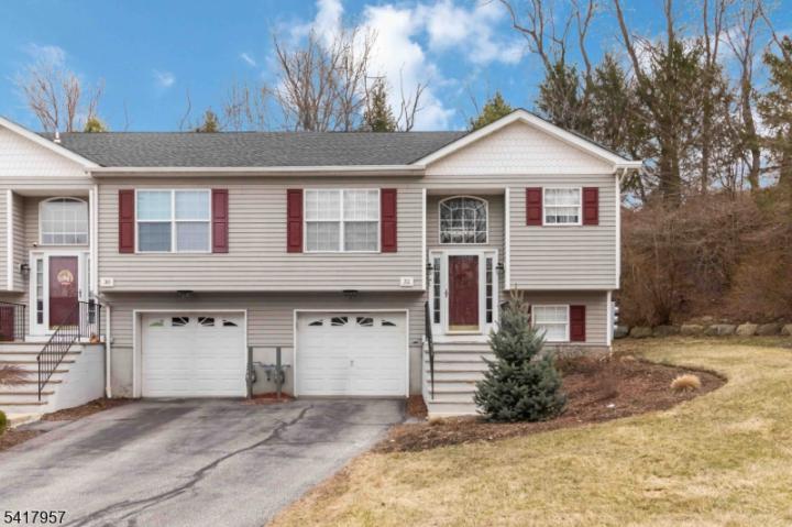 Photo of 32 Oak Point Drive