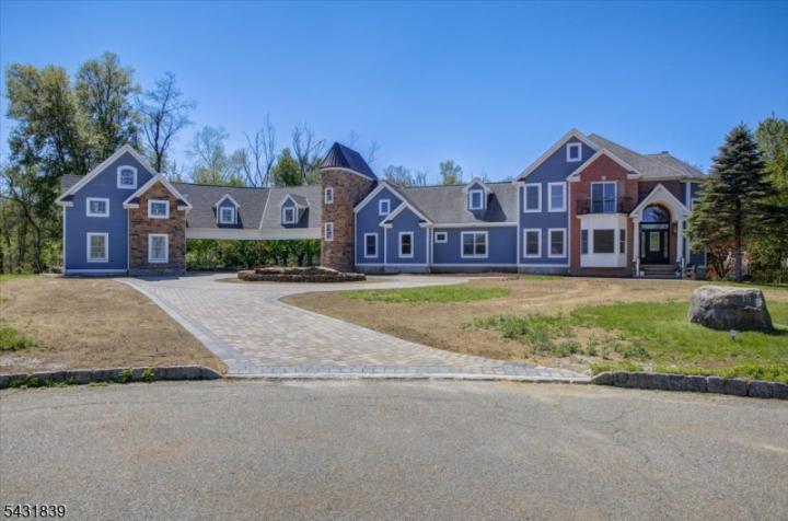 Photo of 15 Spring Hunter Court, Green NJ