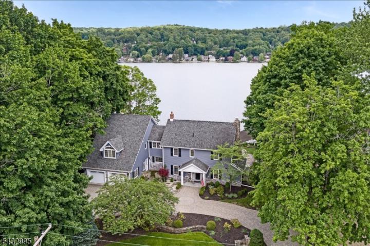 Photo of 466 W Shore Trail, Sparta NJ