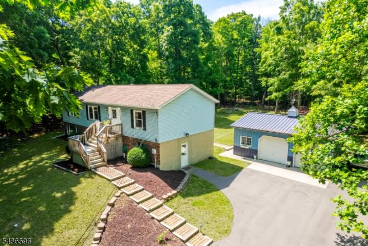 Photo of 10 Plumer Road, Frankford NJ