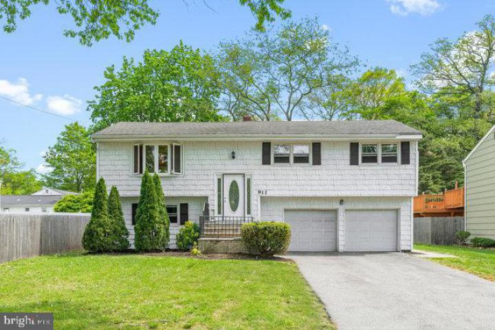 Photo of 911 Plainfield Avenue