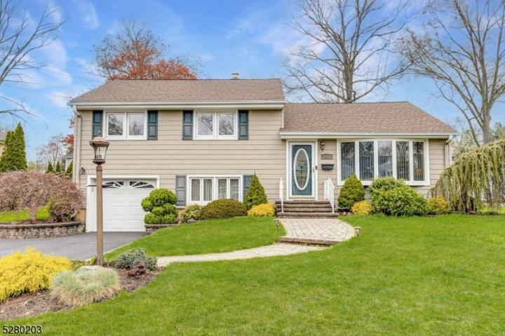 Photo of 608 Ardsleigh Drive, Westfield Town NJ