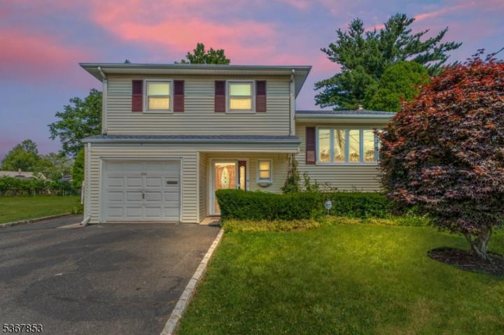 Photo of 2315 Desisto Drive, Rahway City NJ