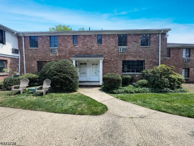 Photo of 5B Troy Drive, Springfield NJ