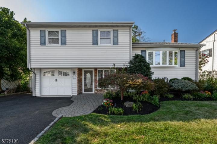 Photo of 718 Midvale Place, Linden City NJ