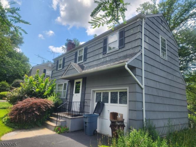 Photo of 172 Colonial Road, Summit City NJ