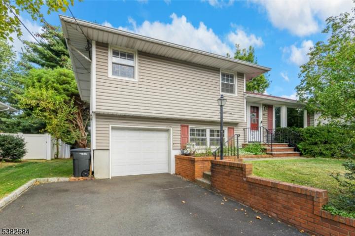 Photo of 591 Harris Drive, Rahway City NJ