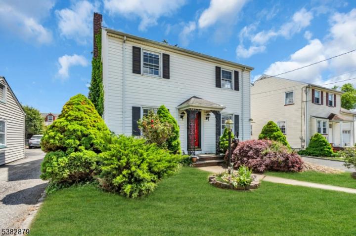 Photo of 123 Robbinwood Terrace, Linden City NJ