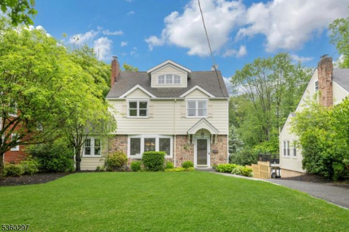 Photo of 215 Kent Place Boulevard, Summit City NJ